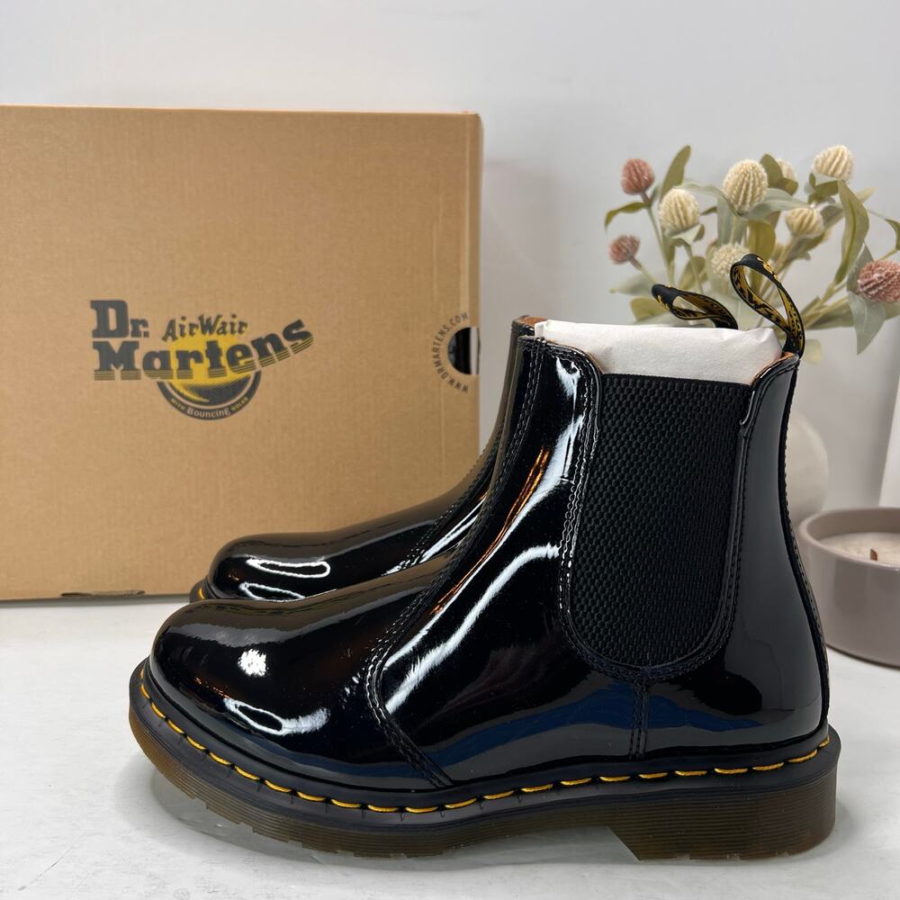 Dr. Martens Airwair 2976 Chelsea Patent Leather Boot Black Women's 9 NWB